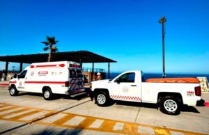 Rescatan a tres adultos y un menor en playas de Ensenada