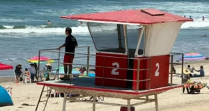 Refuerzan presencia de salvavidas y paramédicos en playas de Ensenada