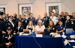 Concluye formación de oficial como Mentor DARE para Ensenada