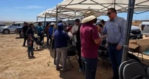 Lleva Arnulfo Silva jornada de servicios a Monte Bello en Camalú