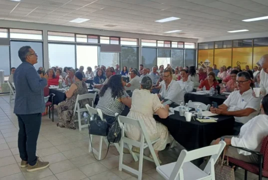 Capacitan a supervisores, inspectores y jefes de enseñanza previo al ciclo escolar en Ensenada