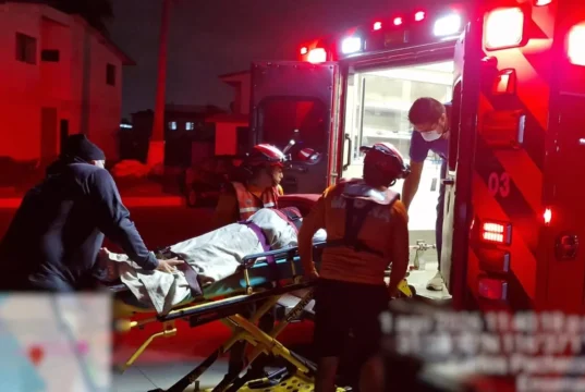 Evacúan a tripulante de buque turístico tras sufrir complicaciones de salud en inmediaciones de Ensenada