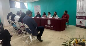 Entrega Secretaría de Educación libros de texto en lenguas indígenas para San Quintín