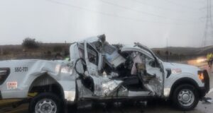 Chocan oficiales de la FESC contra tráiler en la carretera Tecate – Mexicali