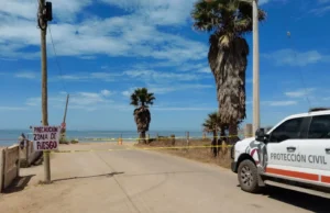 Habilitan ruta alterna provisional tras deslaves en Eréndira