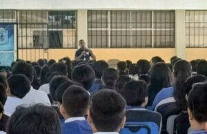 Capacitan a jóvenes sobre el respeto a la ley en la secundaria 36 de San Quintín