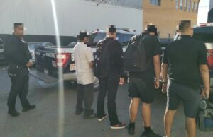 Aseguran a cuatro jóvenes por intentar ignorar las filas en la garita peatonal de Otay
