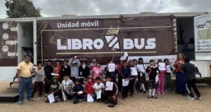 Retoman agenda del librobús para las escuelas de San Quintín