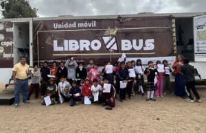 Retoman agenda del librobús para las escuelas de San Quintín