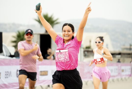 Invita Claudia Agatón a participar en la Ruta Rosa 3K en Ensenada