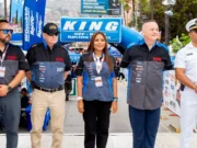 Encabeza Claudia Agatón banderazo de la carrera Baja 400 en Ensenada