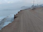Atiende Ayuntamiento afectación por deslizamientos en camino vecinal de Eréndira