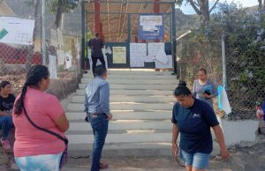 Inspeccionan telesecundaria de La Misión tras manifestaciones de los padres y madres