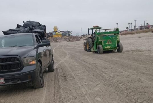 Retiran más de 80 toneladas de basura en operativo de limpieza en playas en Ensenada