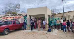 Toman primarias Heraclio Espinoza y Francisco Villa en SQ, denuncian falta de maestros