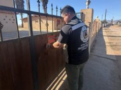 Supervisan nuevos derrumbes en camino de Eréndira