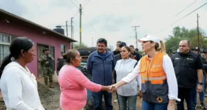 Recorre Marina del Pilar zonas afectadas por lluvias en el sur de Ensenada