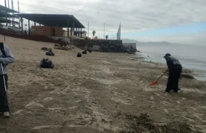 Intensifican limpieza de playas tras el paso de Rachel en Ensenada