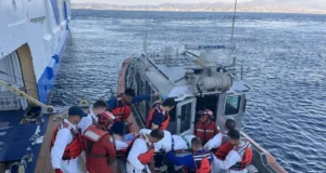 Evacúan a mujer tras presentar síntomas de apendicitis en crucero cerca de Ensenada