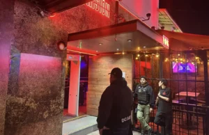 Notifican a bares y comercios sobre cierre anticipado ante lluvias en Ensenada