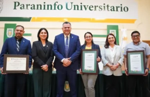 Reconocen a dos carreras de la FINSQ por su Alto Rendimiento Académico