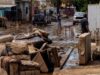 Supervisa Claudia Agatón trabajos de limpieza y desazolve en colonia Revolución tras tormenta Rachel