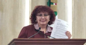 Presenta Maythé Méndez reforma contra trabas en la titulación de universidades privadas