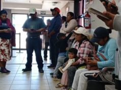Protestan en la CFE para exigir atención a los apagones constantes en colonias de San Quintín