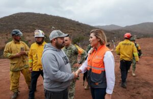 Rescatan a familias atrapadas por las lluvias en rancho Génesis al sur de Ensenada