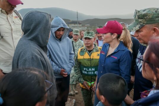 Establecen gobierno de México y BC ruta de atención con asambleas para familias afectadas por lluvias