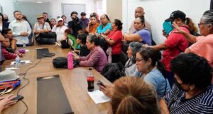 Dialoga director de la CESPE con ciudadanos de Ensenada