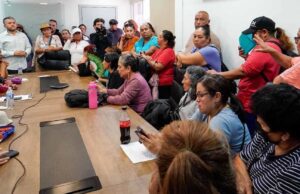 Dialoga director de la CESPE con ciudadanos de Ensenada
