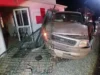 Conductor impacta oficinas de la Cruz Roja en San Quintín